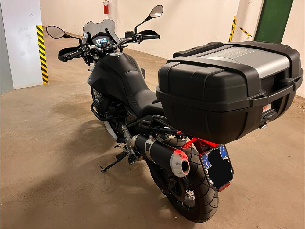 Moto Guzzi V85 TT (2021 - 23) (3)