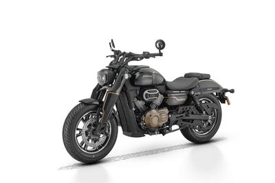 QJMotor SRV 400 VS: la cruiser bobber a meno di 5.000 euro che punta al mercato europeo