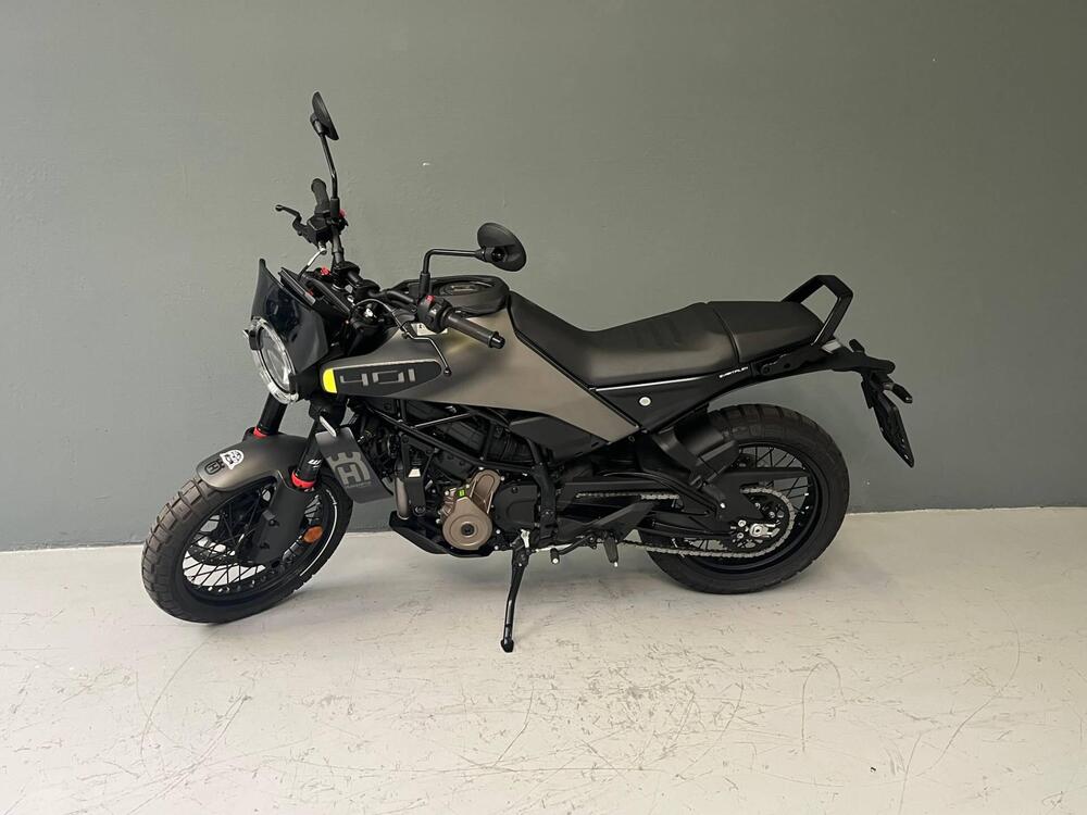 Husqvarna Svartpilen 401 (2024 - 26) (2)