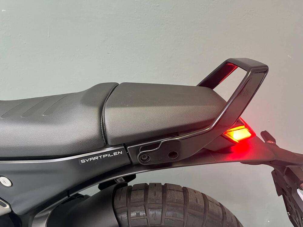 Husqvarna Svartpilen 401 (2024 - 26) (15)