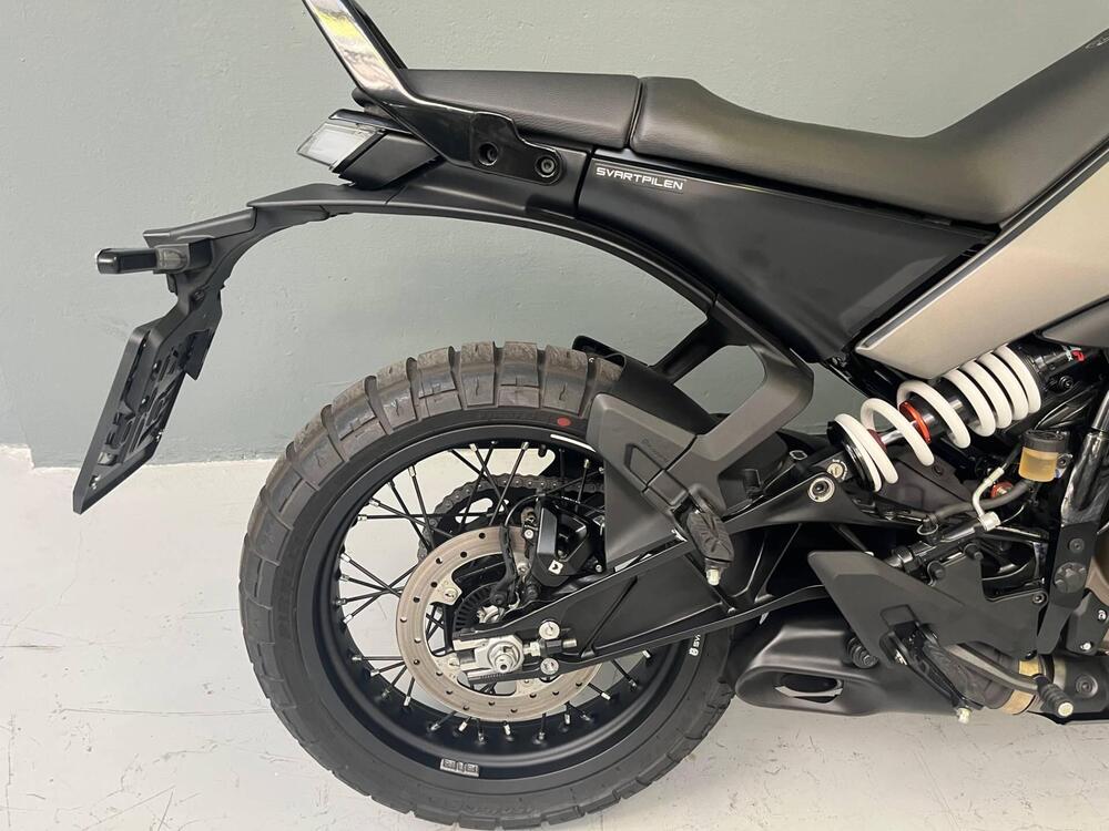 Husqvarna Svartpilen 401 (2024 - 26) (14)