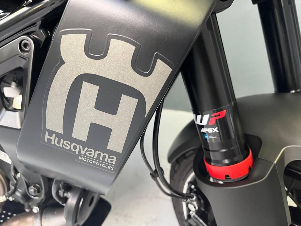 Husqvarna Svartpilen 401 (2024 - 26) (6)