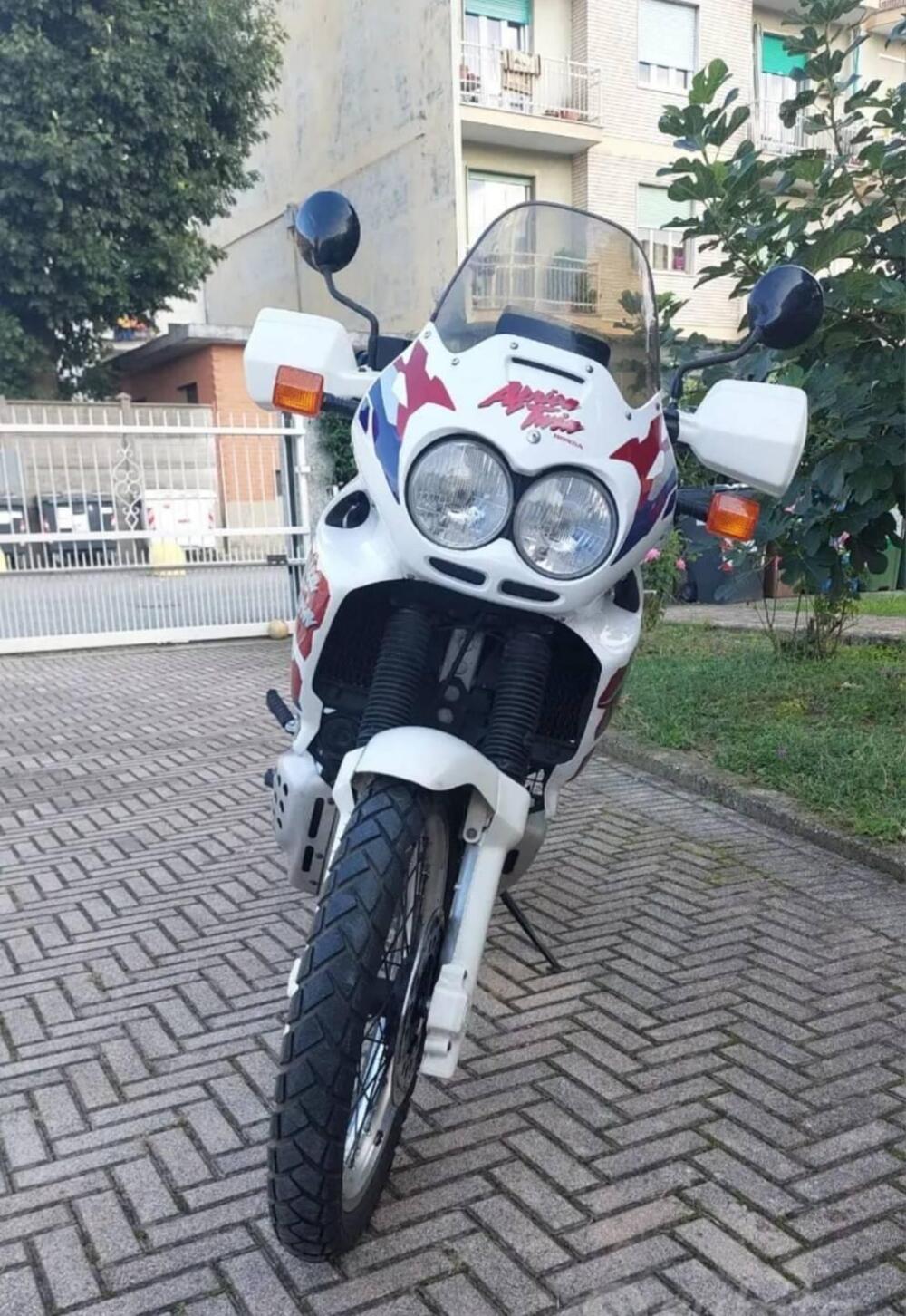 Honda Africa Twin XRV 750 (1996 - 02) (2)