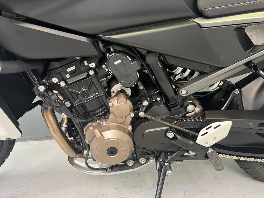 Husqvarna Svartpilen 801 L (2025 - 26) (5)