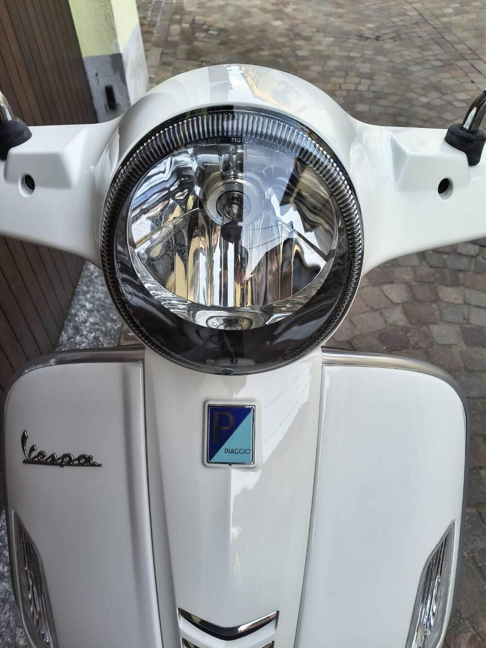 Vespa GTS 300 Super Hpe (2018 - 19) (12)