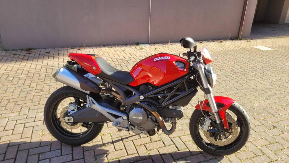 Ducati Monster 696 (2008 - 13) (4)