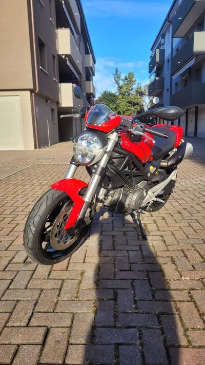 Ducati Monster 696 (2008 - 13) usata