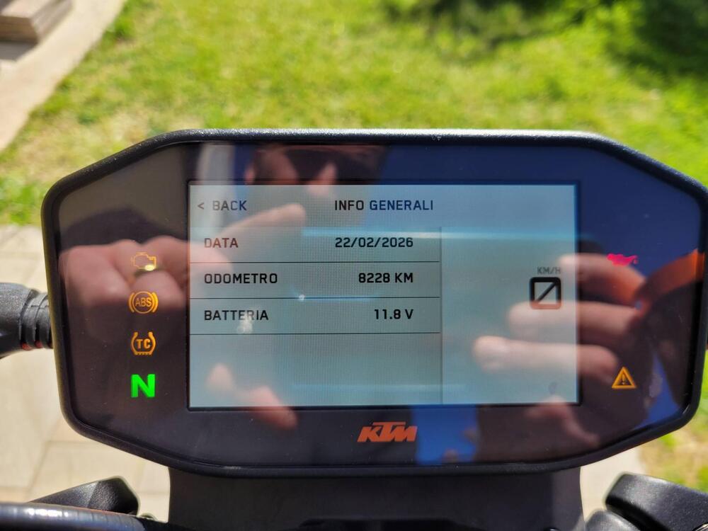 KTM 890 Duke R (2022 - 23) (5)