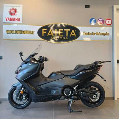 Yamaha T-Max 560 (2022 - 24) usata