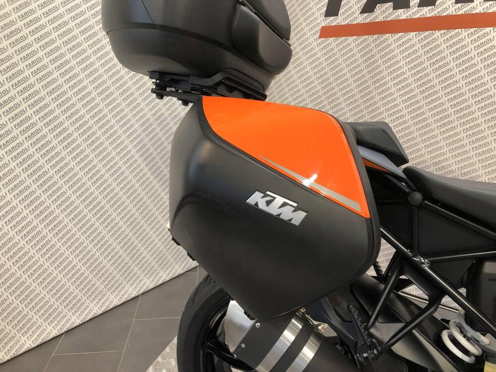 KTM 1290 Super Duke GT (2022 - 25) (10)