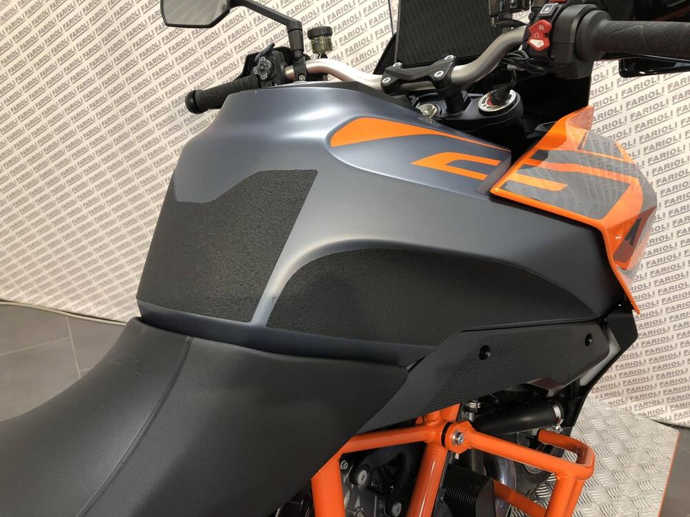 KTM 1290 Super Duke GT (2022 - 25) (12)