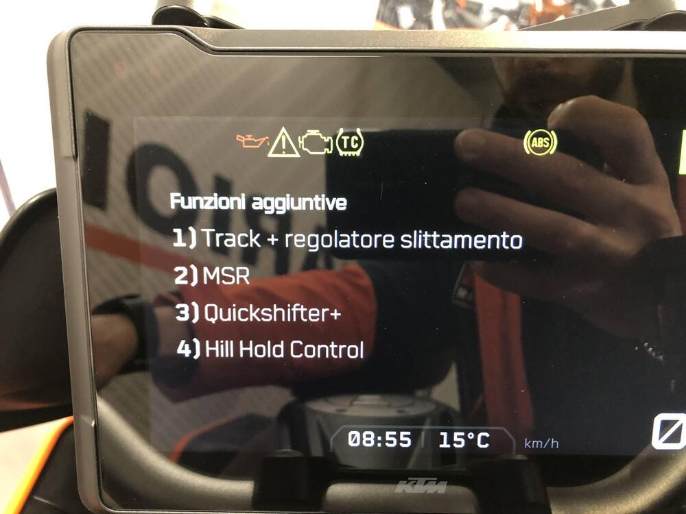 KTM 1290 Super Duke GT (2022 - 25) (14)