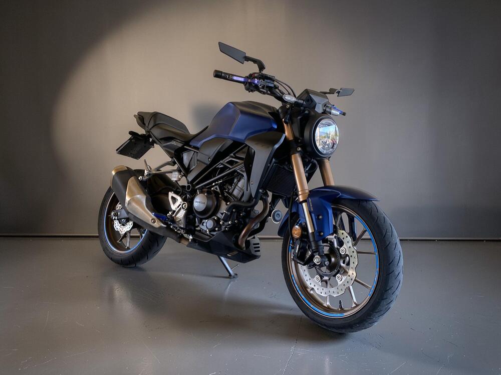 Honda CB 300 R (2022 - 26) (2)