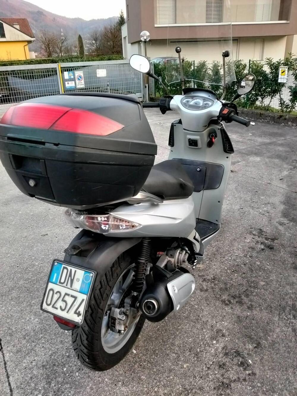 Aprilia Scarabeo 200 (2007 - 11) (2)