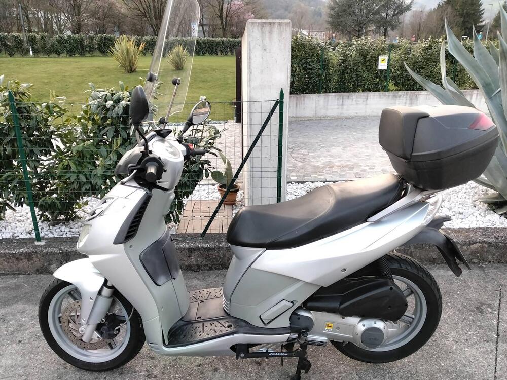 Aprilia Scarabeo 200 (2007 - 11) (4)