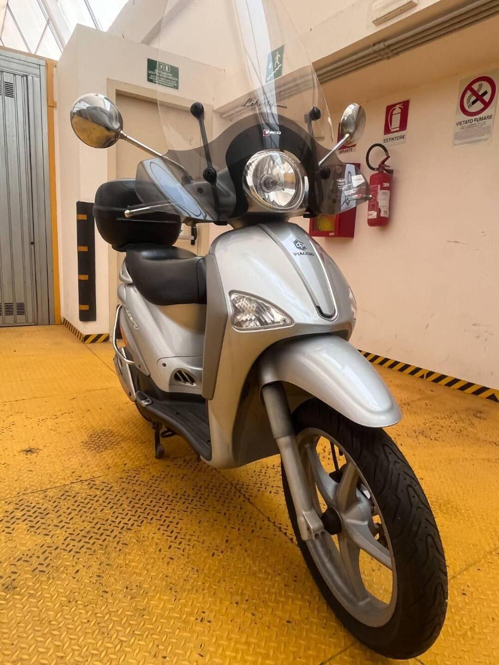 Piaggio Liberty 200 4T  (2)