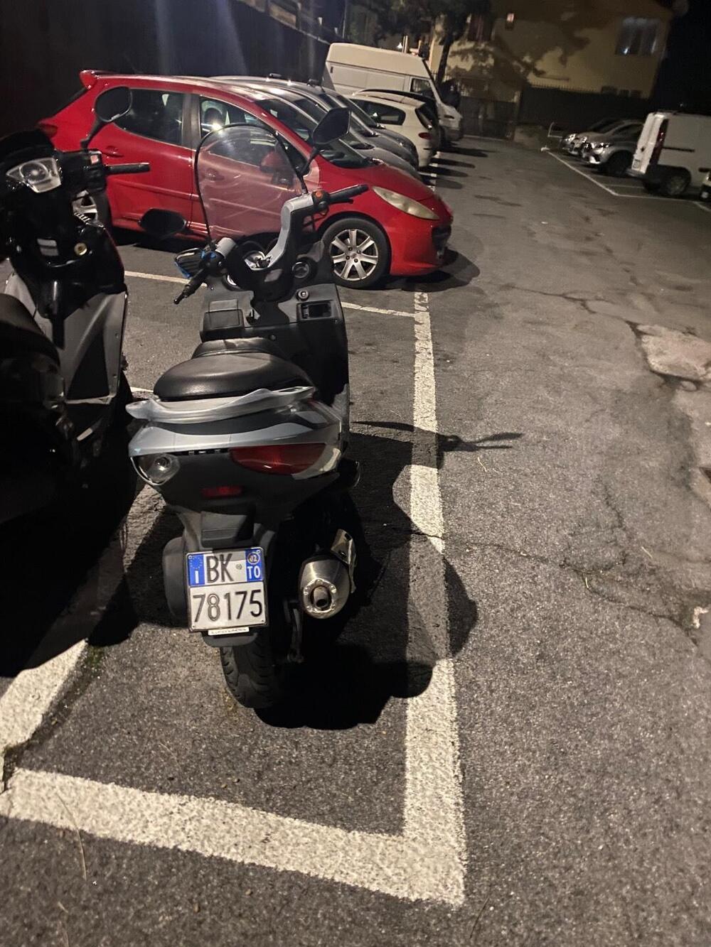 Malaguti Madison 200 S 4T (4)