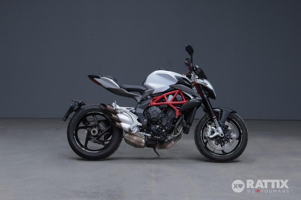 MV Agusta Brutale 800 (2012 - 15) (3)
