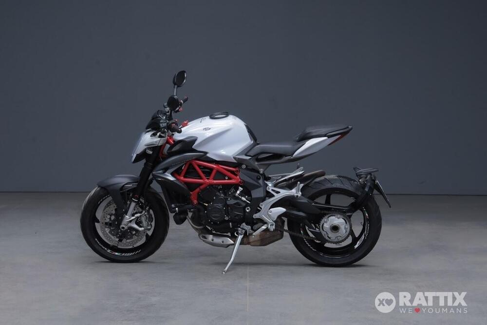 MV Agusta Brutale 800 (2012 - 15) (4)