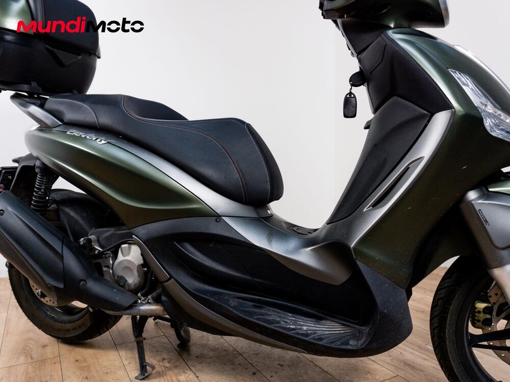 Piaggio Beverly 350 SportTouring ie ABS (2011 - 17) (5)