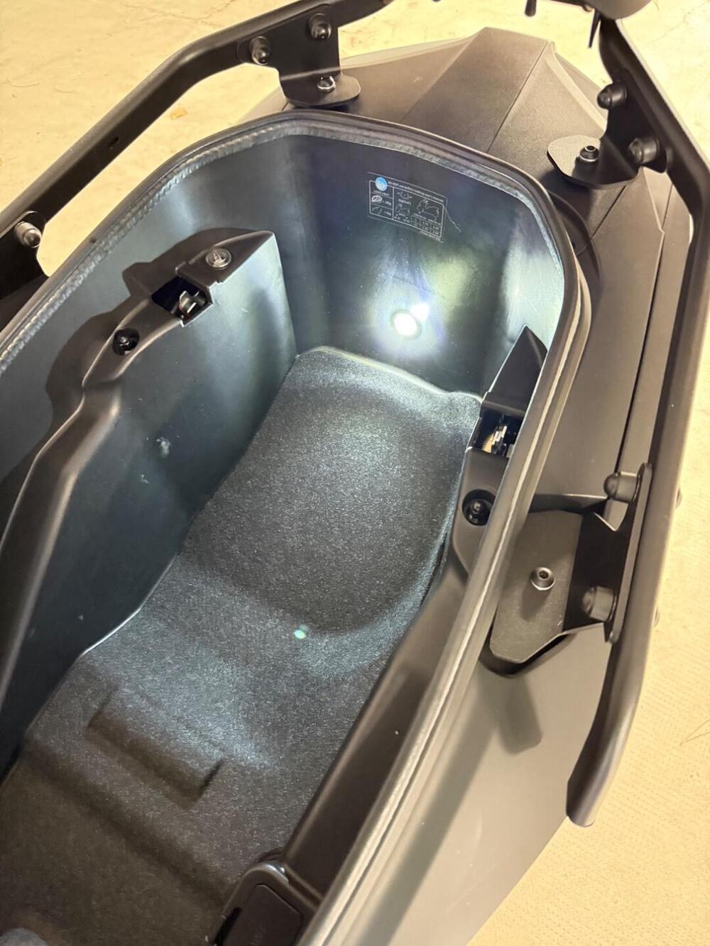 Kymco Downtown 350i GT (2024 - 26) (9)