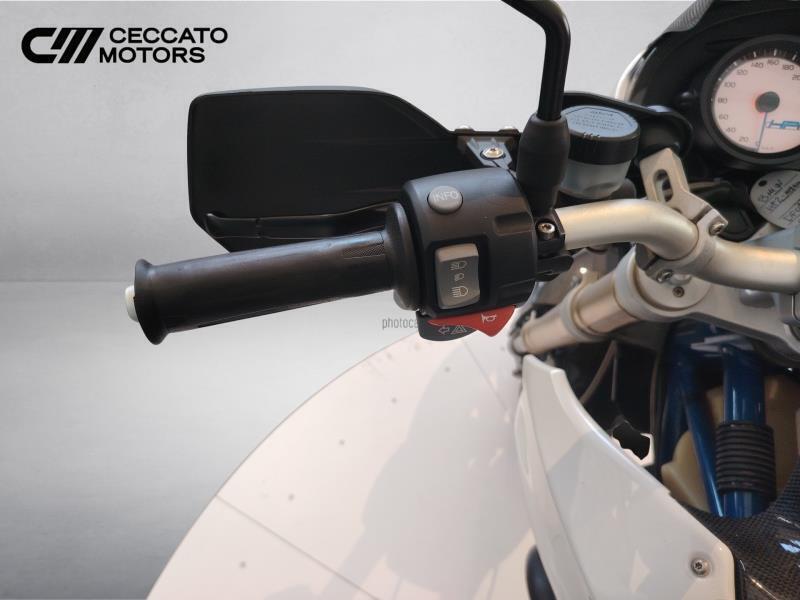 Bmw HP2 Megamoto (13)