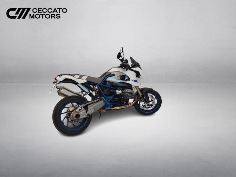 Bmw HP2 Megamoto (5)