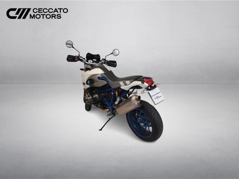 Bmw HP2 Megamoto (8)