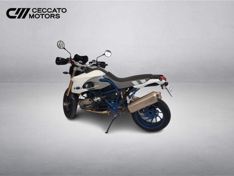 Bmw HP2 Megamoto (9)