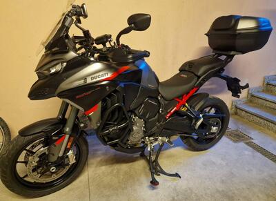 Ducati Multistrada V4 S Grand Tour (2024) usata