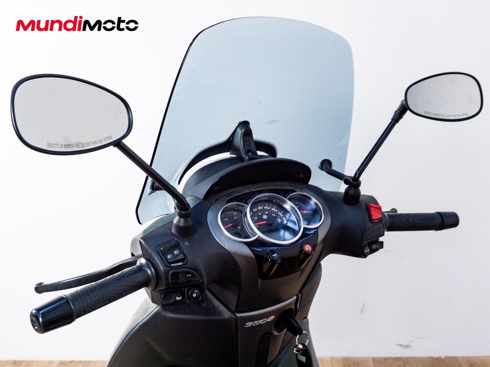 Piaggio Beverly 350 SportTouring ie ABS (2011 - 17) (11)