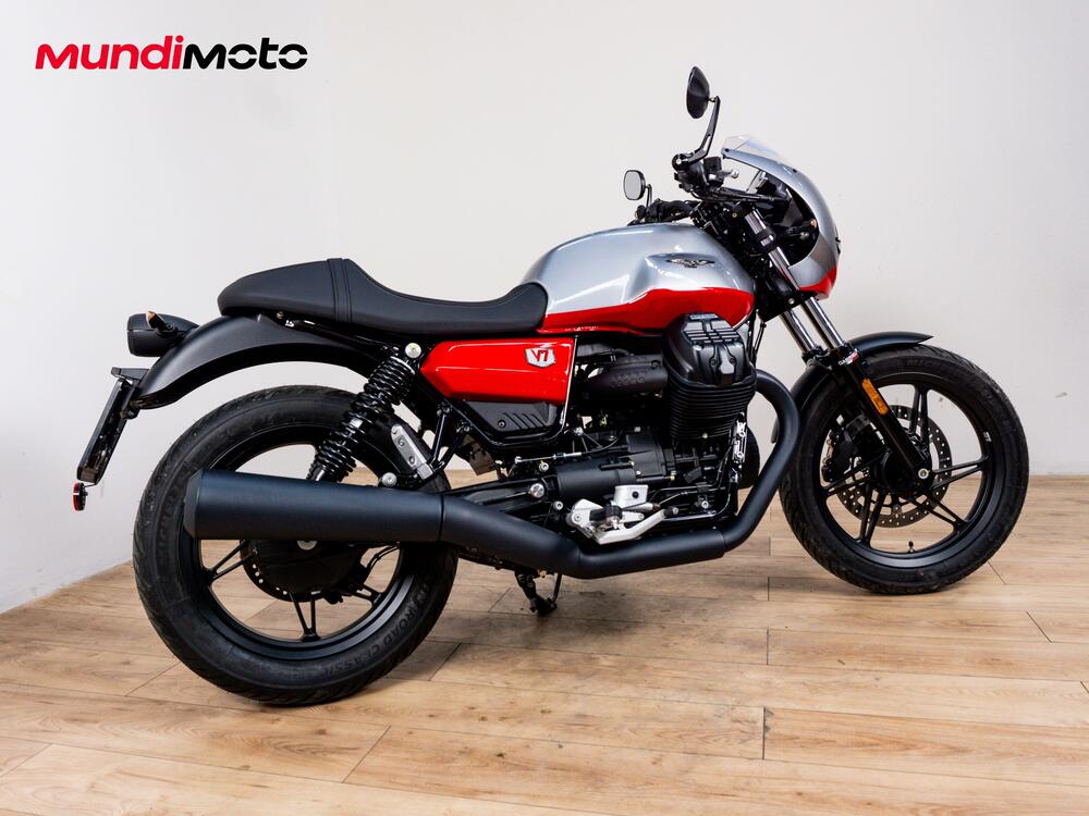 Moto Guzzi V7 Stone Corsa (2023 - 25) (3)