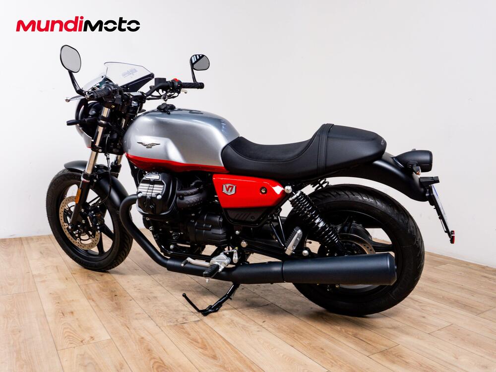Moto Guzzi V7 Stone Corsa (2023 - 25) (7)