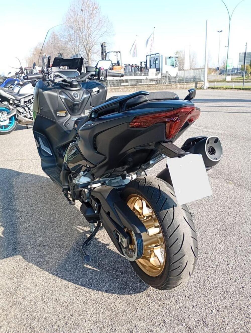 Yamaha T-Max 560 Tech Max (2022 - 24) (5)