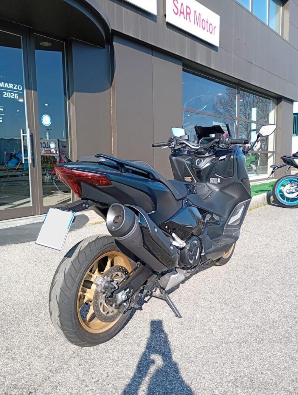 Yamaha T-Max 560 Tech Max (2022 - 24) (4)