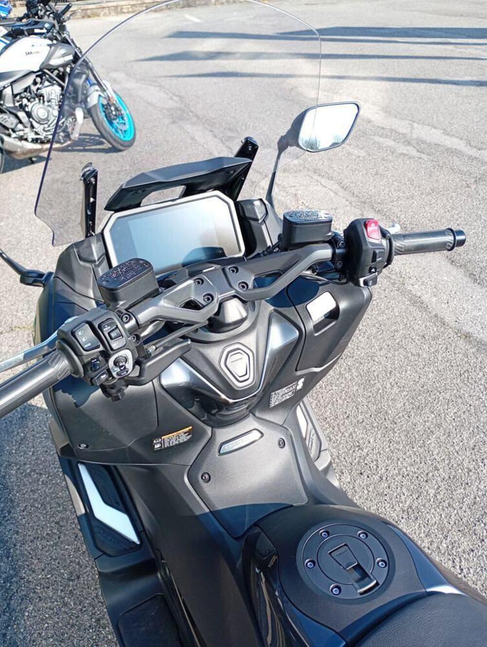 Yamaha T-Max 560 Tech Max (2022 - 24) (6)