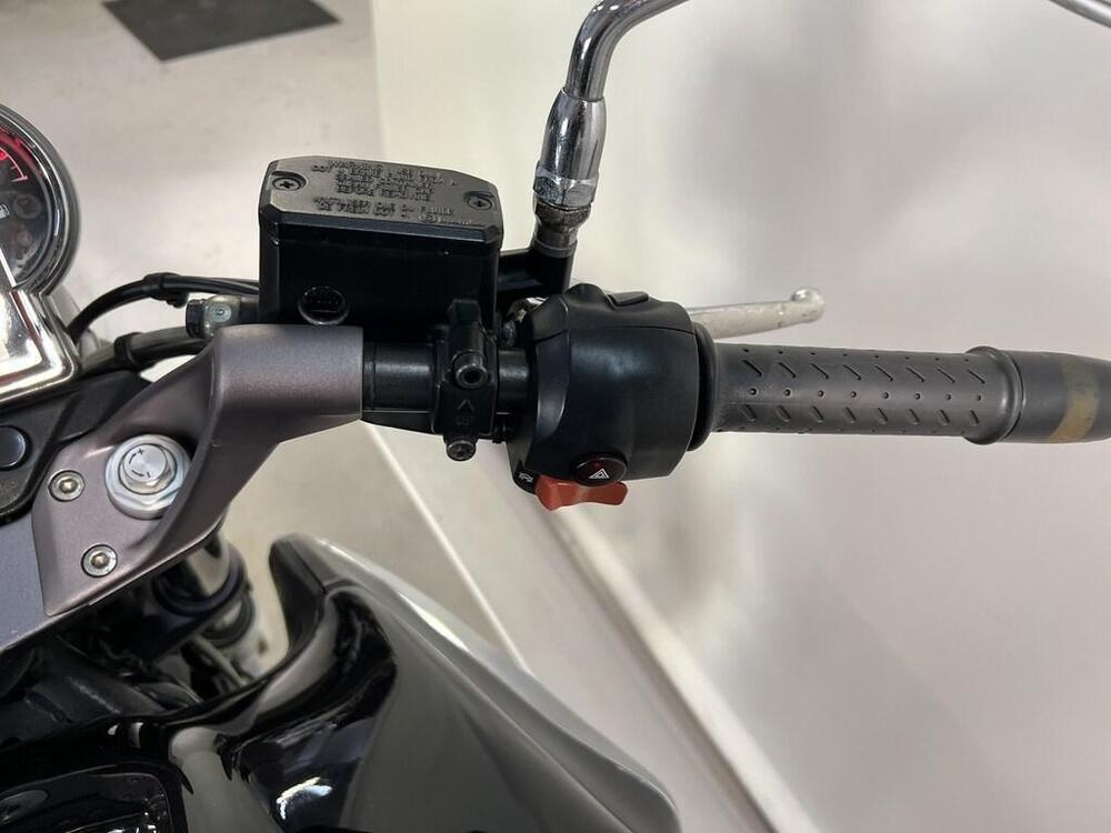 Moto Guzzi Breva 850 (2006 - 11) (8)