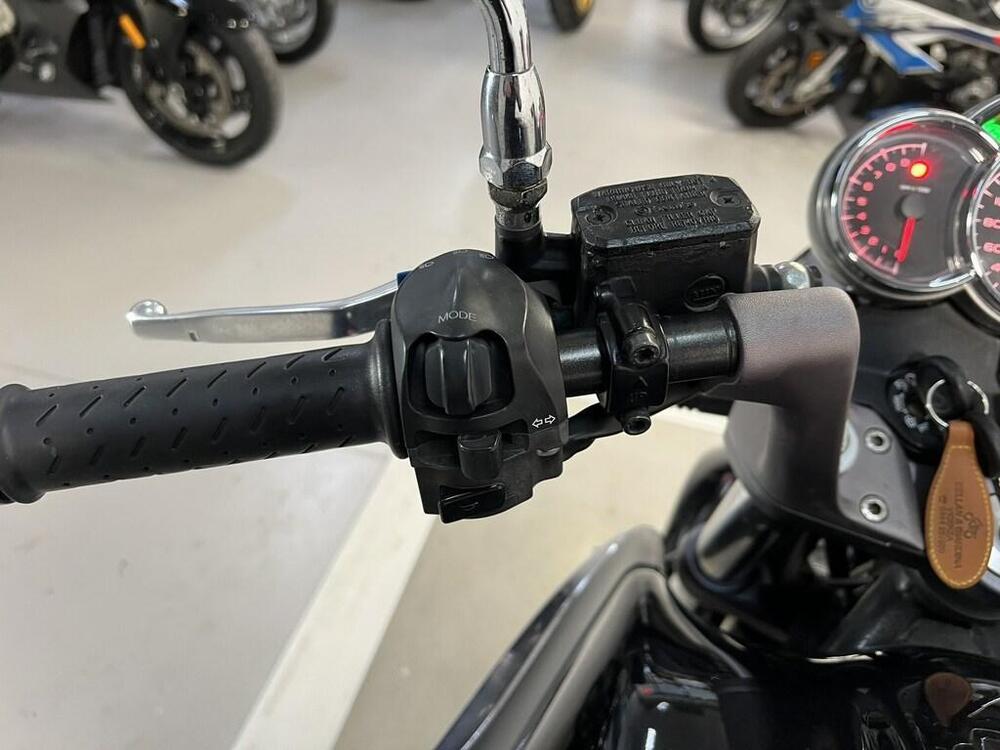 Moto Guzzi Breva 850 (2006 - 11) (6)