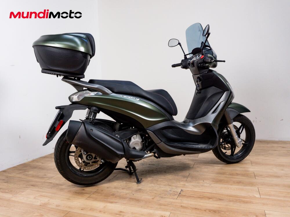 Piaggio Beverly 350 SportTouring ie ABS (2011 - 17) (3)