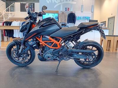 KTM 390 Duke (2021 - 23) usata