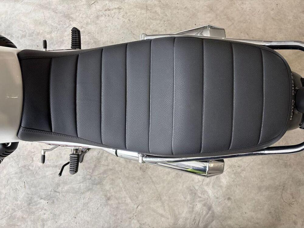 Moto Guzzi V7 850 Stone Special Abs (2021) (9)