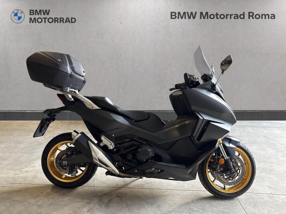 Honda Forza 750 DCT Urban (2021 - 24) (2)