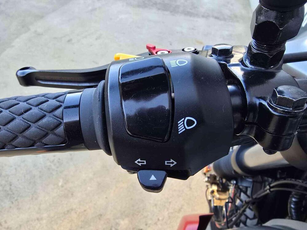 Royal Enfield Himalayan 411 (2021 - 24) (7)