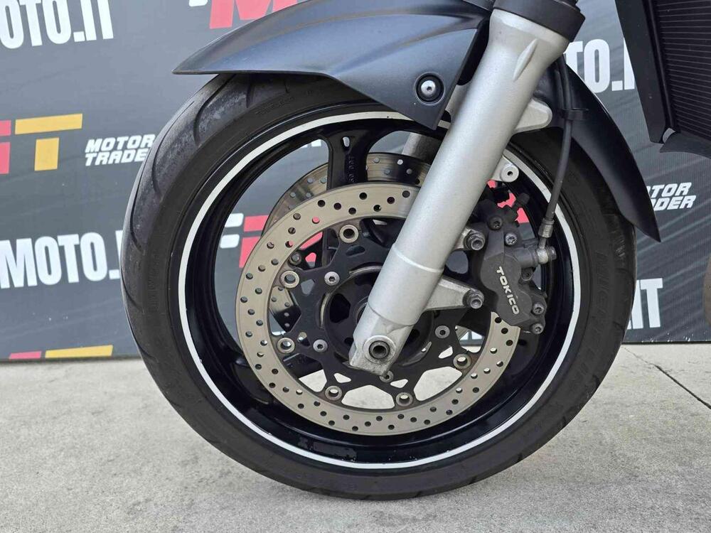 Suzuki GSR 600 (2006 - 11) (7)