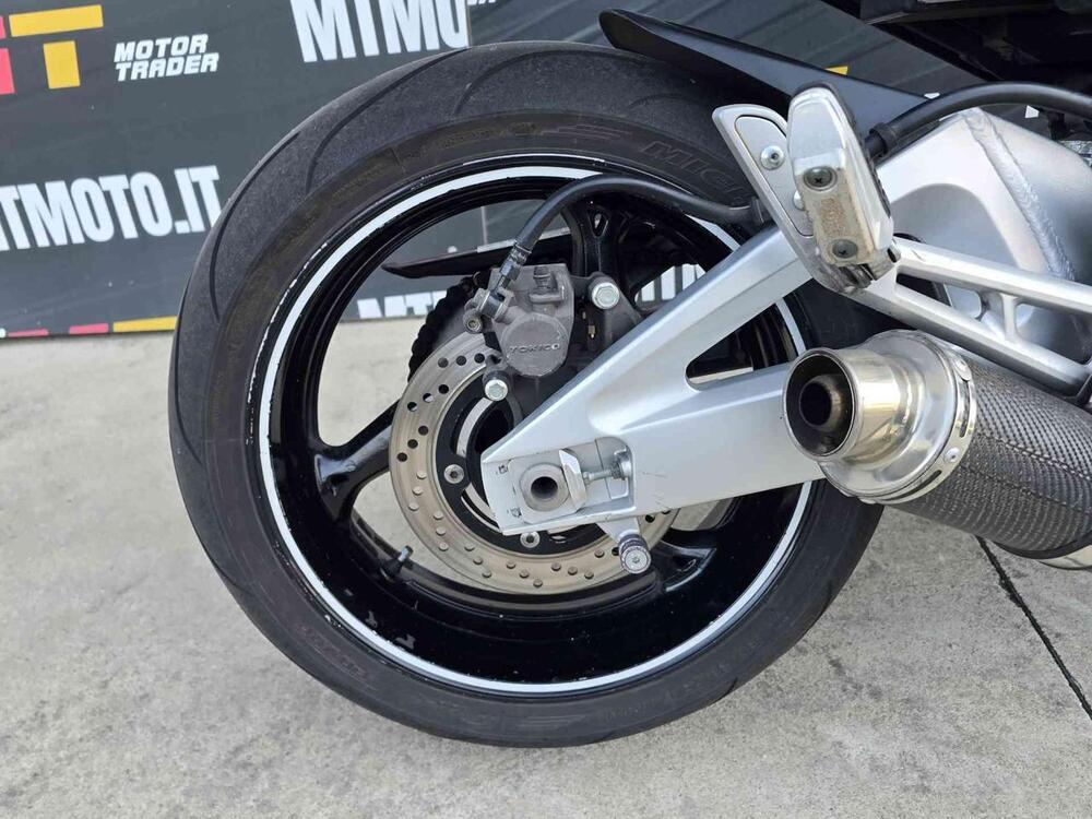 Suzuki GSR 600 (2006 - 11) (13)