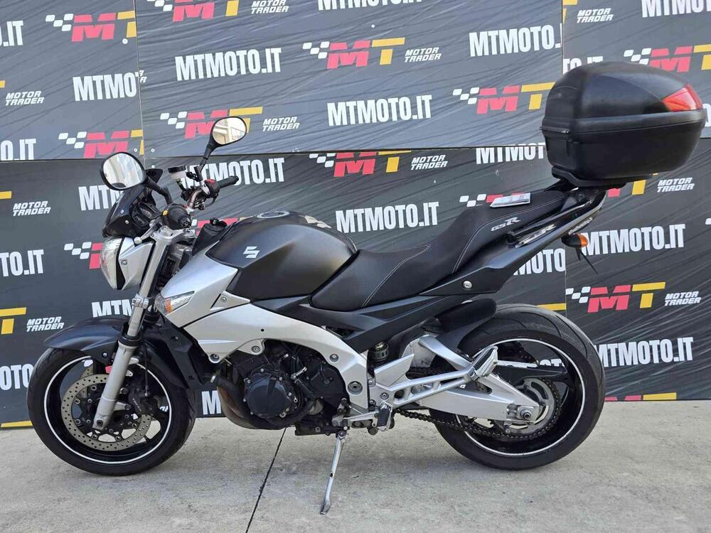 Suzuki GSR 600 (2006 - 11) (2)
