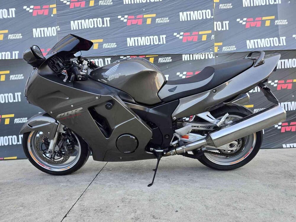 Honda CBR 1100 XX Superblackbird (1996 - 98) (2)