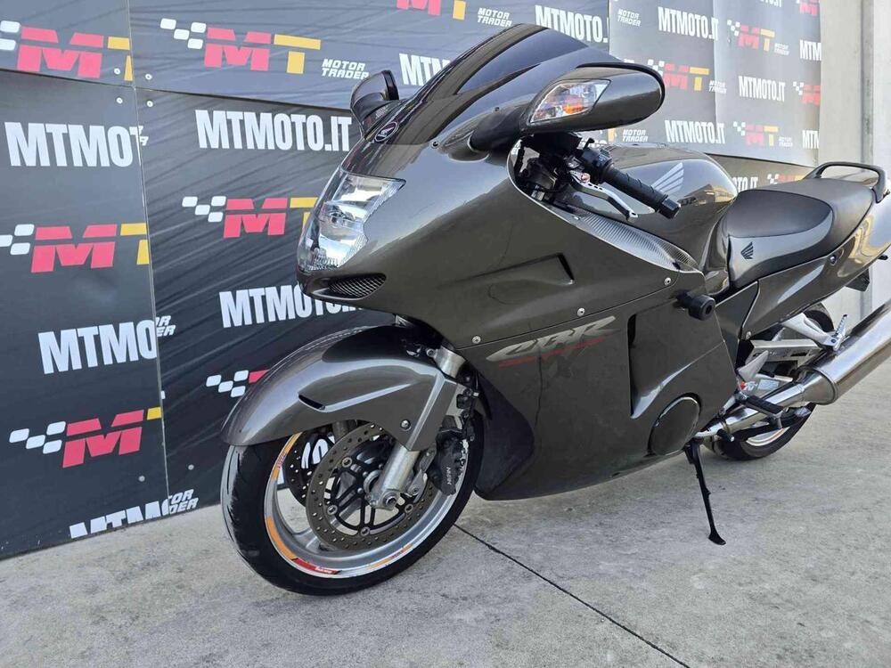 Honda CBR 1100 XX Superblackbird (1996 - 98) (3)