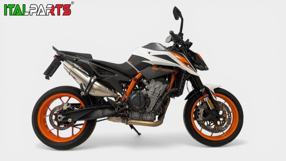 KTM 890 Duke R (2021)