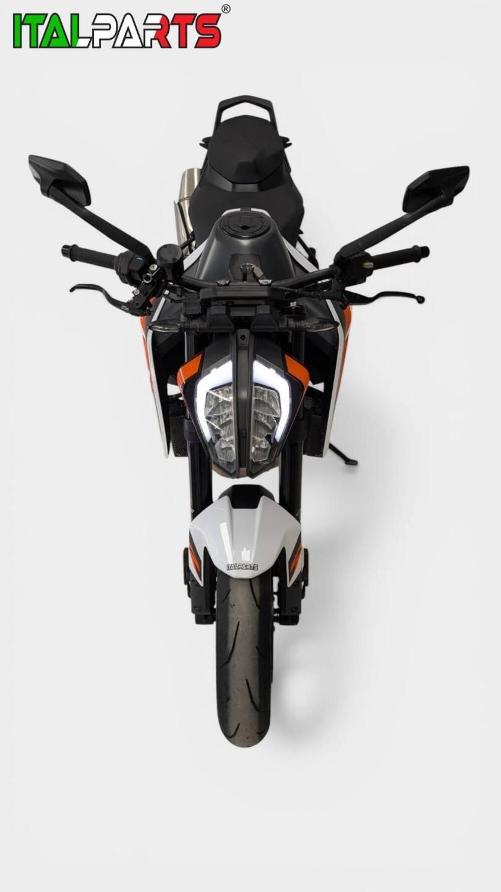 KTM 890 Duke R (2021) (2)